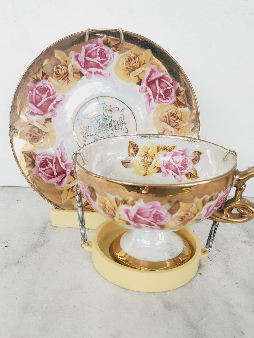 Vintage Royal Sealy China Lustre Ware Pink and White Roses Gold Trimmed C/S
